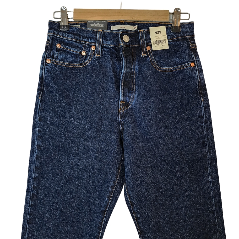 Levi's Wedgie Icon Fit Ankle Jean - Picture 6 of 13